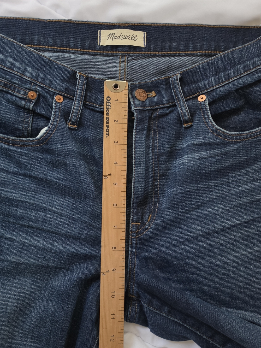 Madewell The Slim Boyjean Women's Jeans in Dark Indigo with Brown Patch - Picture 5 of 8
